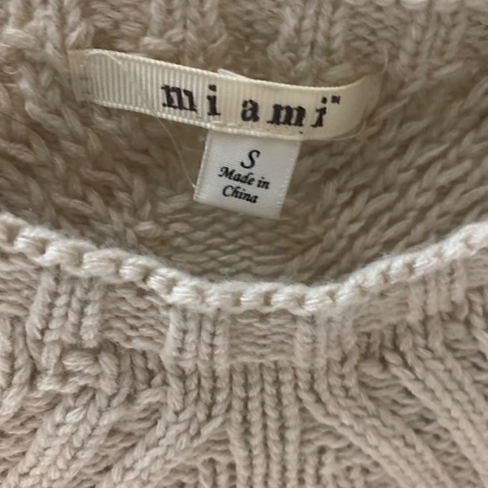 Mi ami’ Cold Shoulder Cable Knit Sweater - Picture 3 of 3